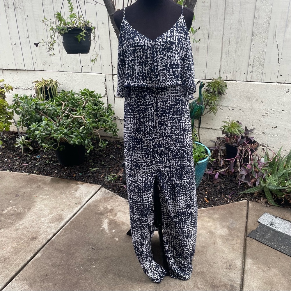 WHITE HOUSE BLACK MARKET SUMMER FLOWY DRESS size 14 NWT
